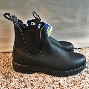 Original 500 series, style #510 Black Blundstones